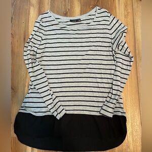 XL Apt. 9 long sleeve shirt.